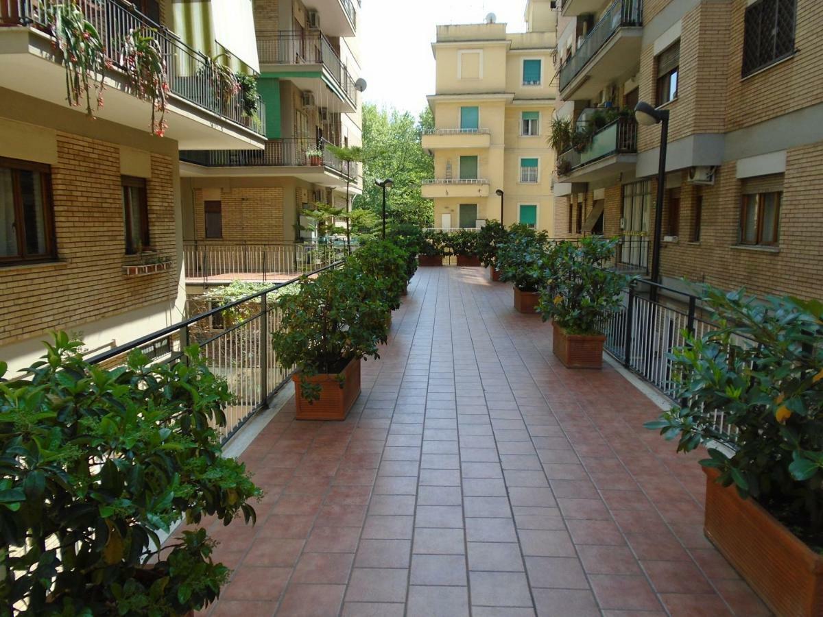 La Tana Di Sofia Hotel Roma Exterior foto